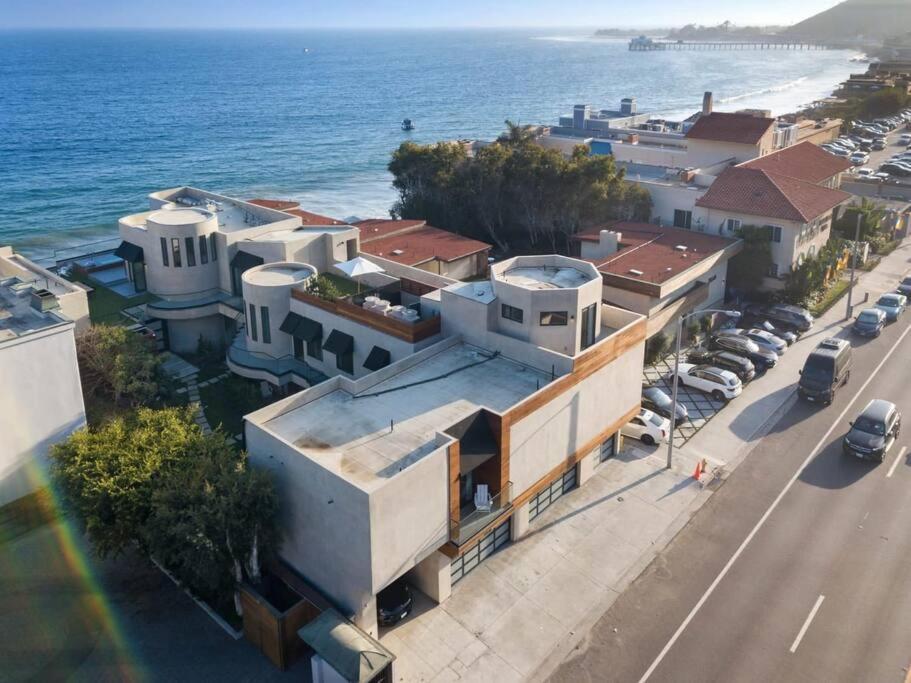 Malibu Sand Carbon Beach Suites Ngoại thất bức ảnh