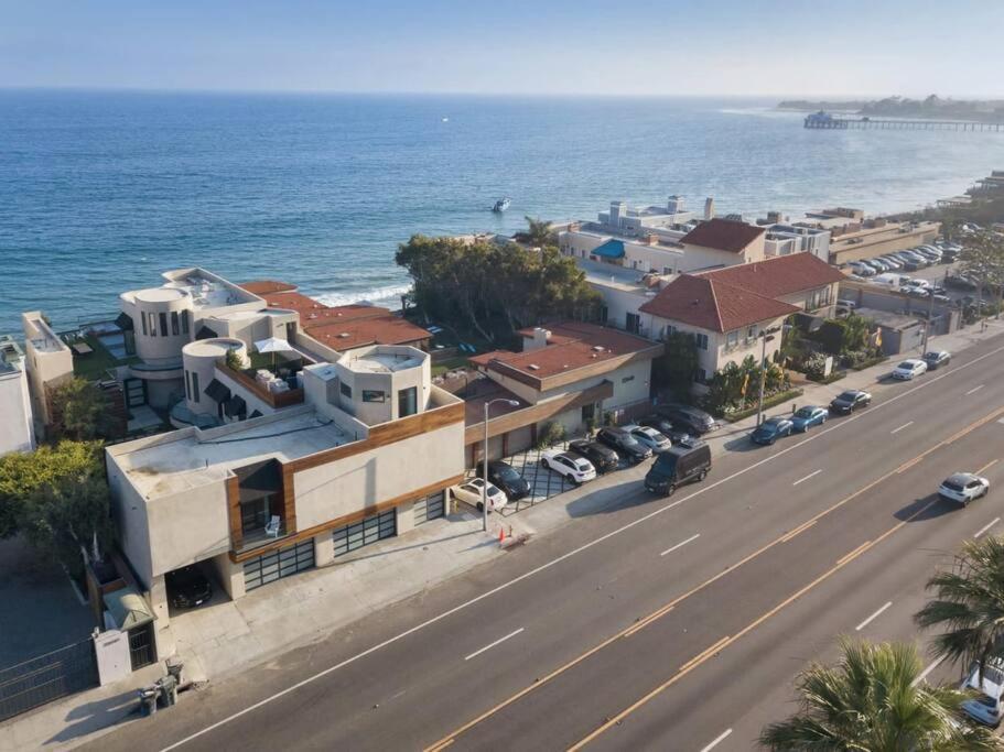 Malibu Sand Carbon Beach Suites Ngoại thất bức ảnh