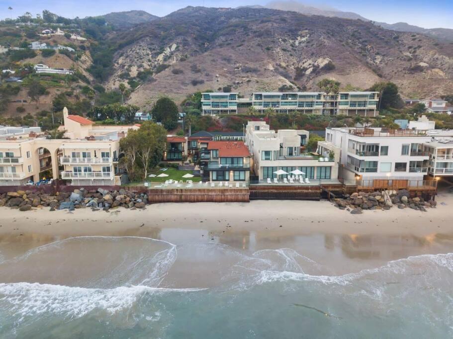 Malibu Sand Carbon Beach Suites Ngoại thất bức ảnh