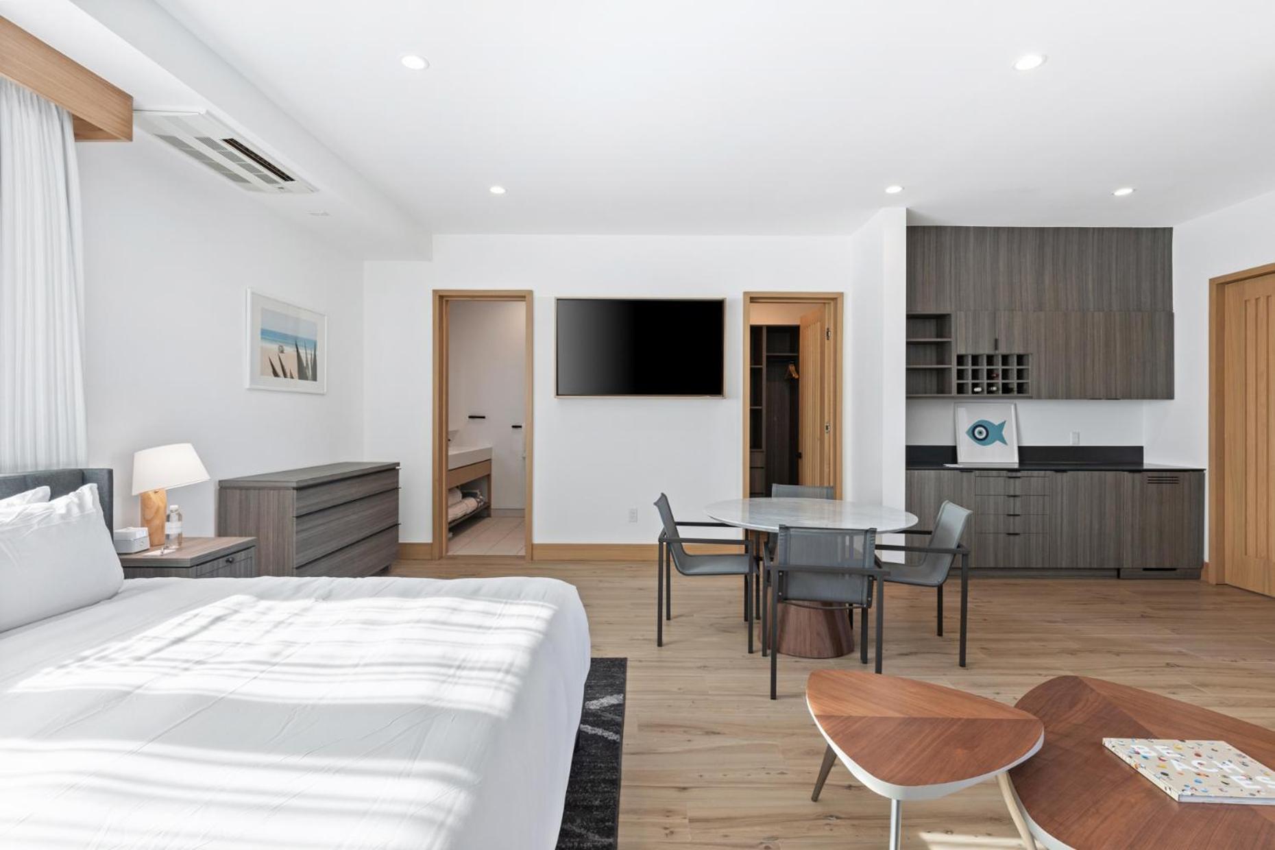 Malibu Sand Carbon Beach Suites Ngoại thất bức ảnh