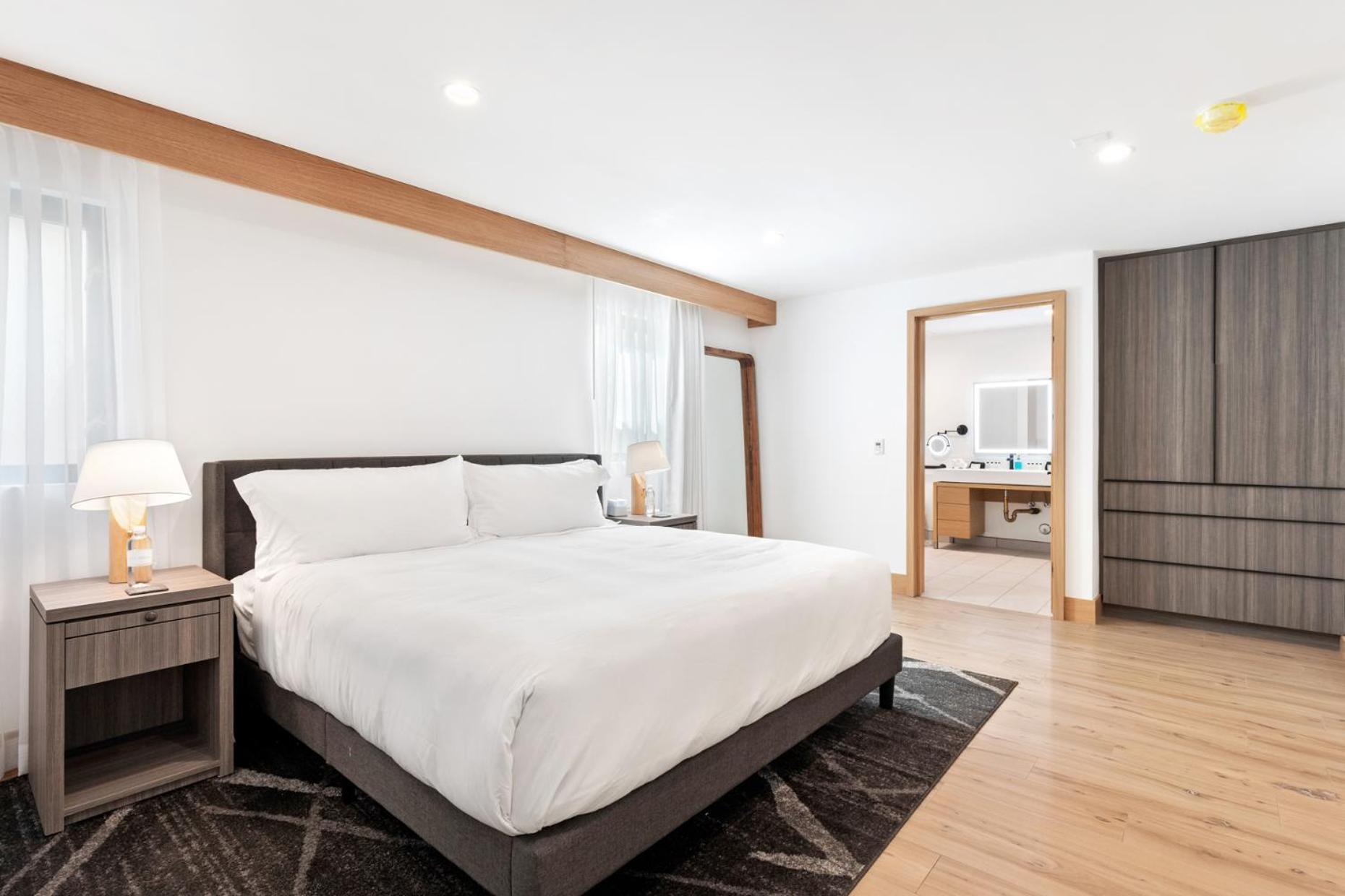 Malibu Sand Carbon Beach Suites Ngoại thất bức ảnh