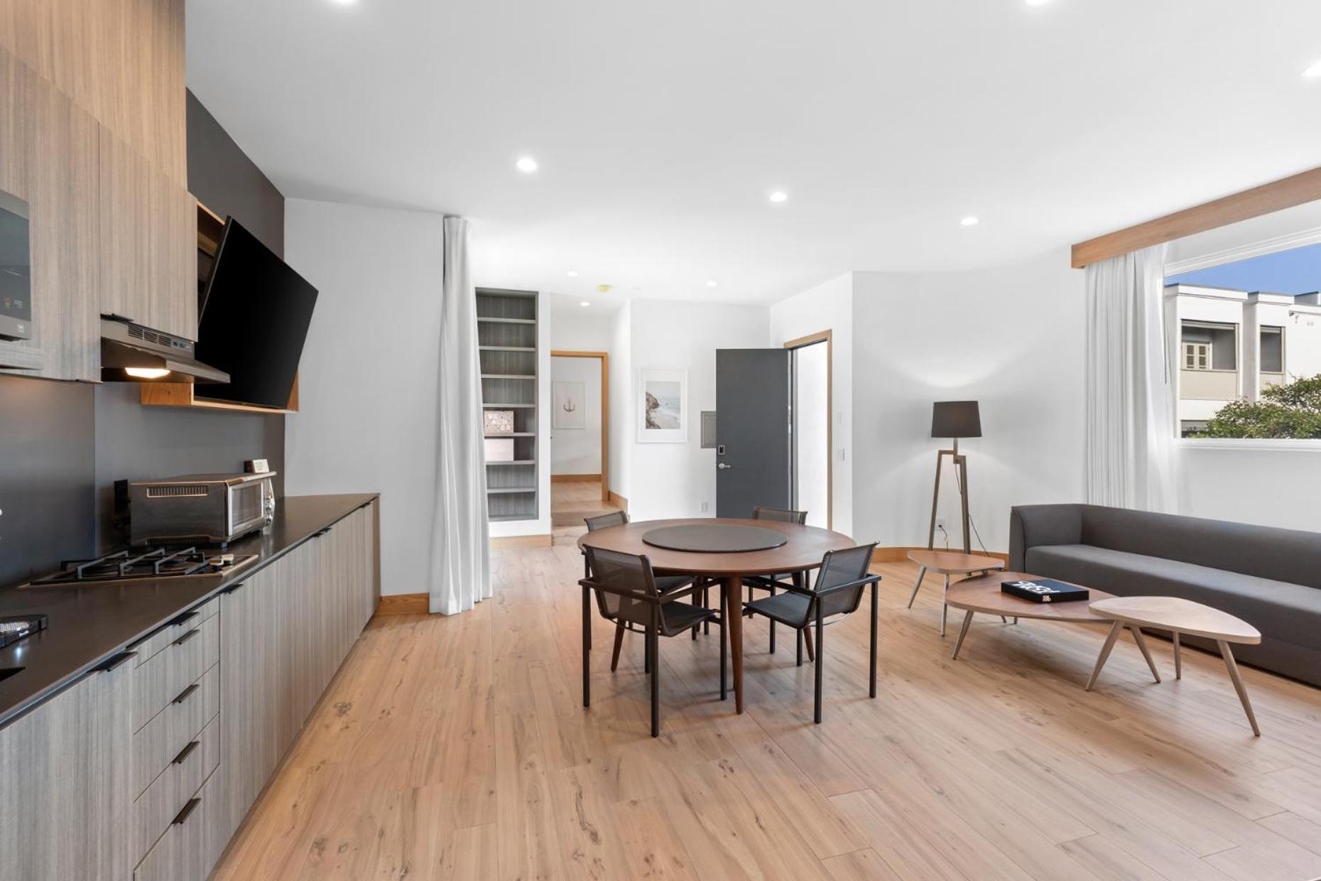 Malibu Sand Carbon Beach Suites Ngoại thất bức ảnh