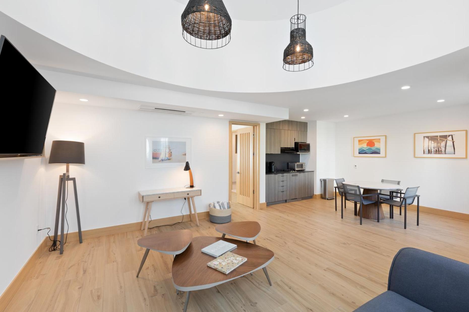 Malibu Sand Carbon Beach Suites Ngoại thất bức ảnh