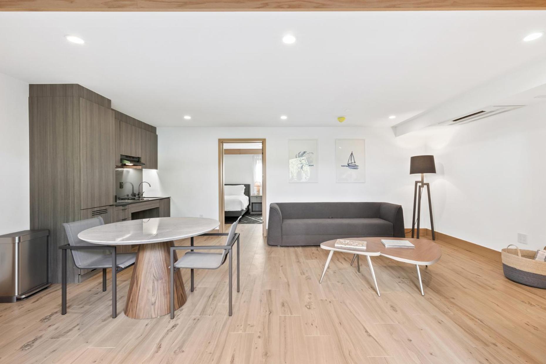 Malibu Sand Carbon Beach Suites Ngoại thất bức ảnh